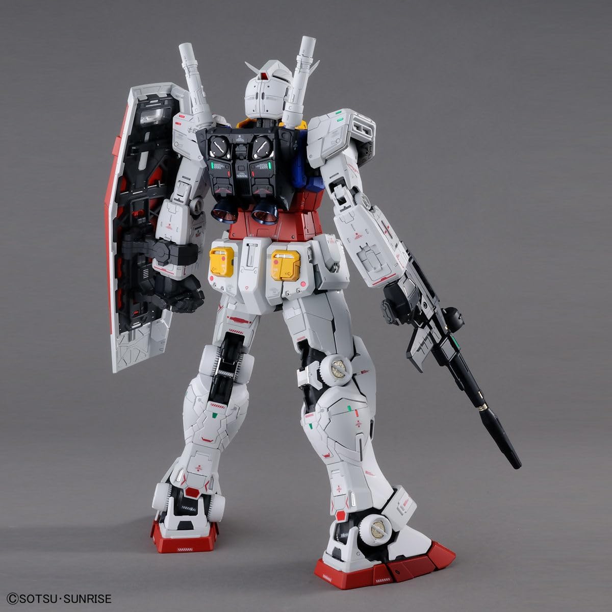 Bandai RX-78-2 Gundam PG 1/60 Model Kit